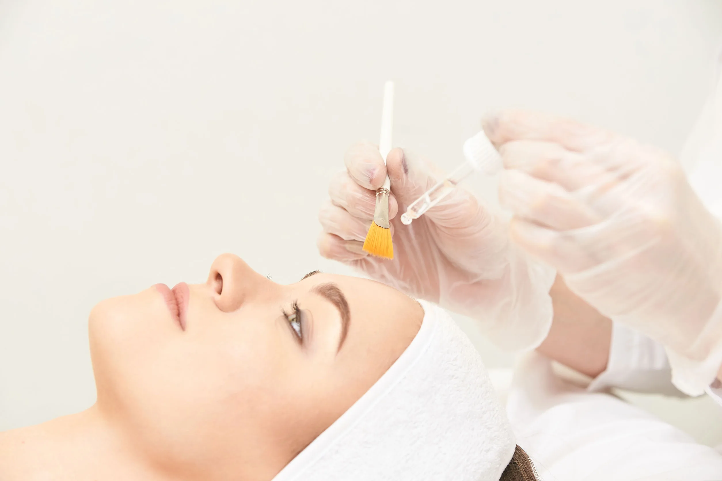 What a Glycolic Acid Peel & Lactic Acid Peel Can Do For Your Face