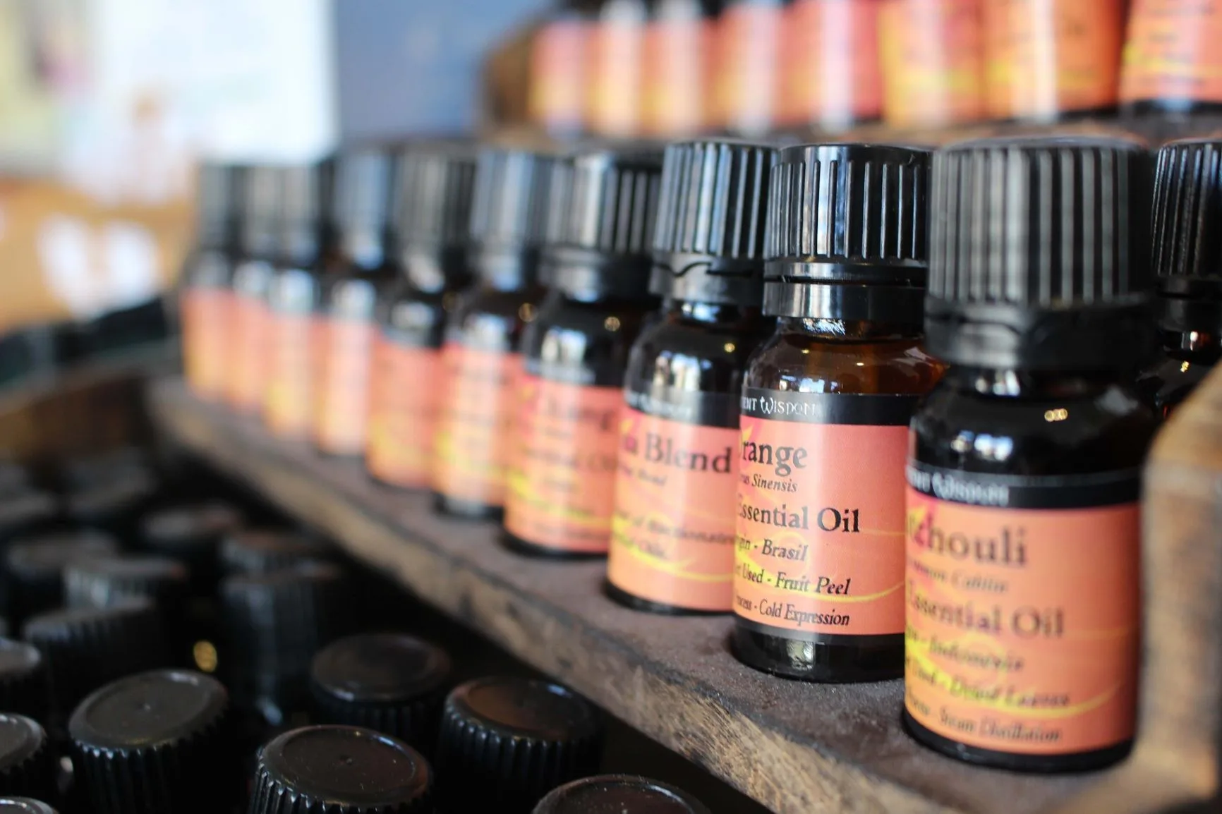 essential oils 4 Ways to Add Essential Oils to Embrace the Fall Season