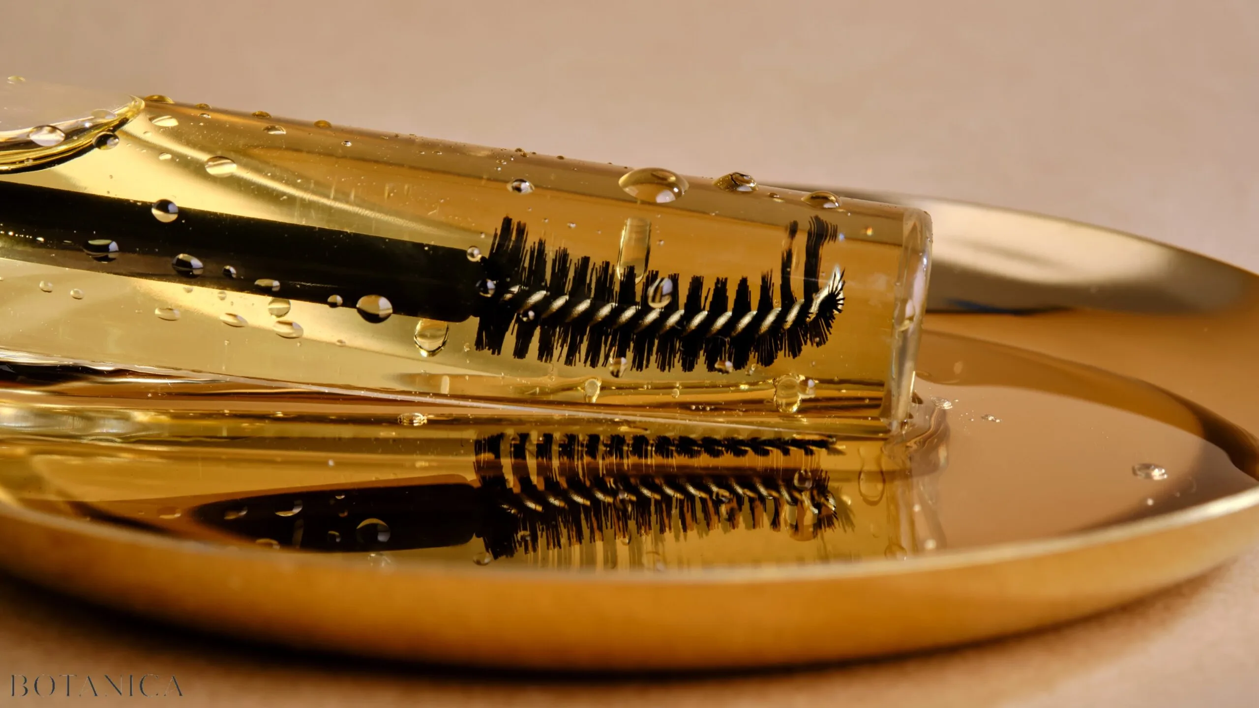 Is Castor Oil Safe To Use On Your Lashes?